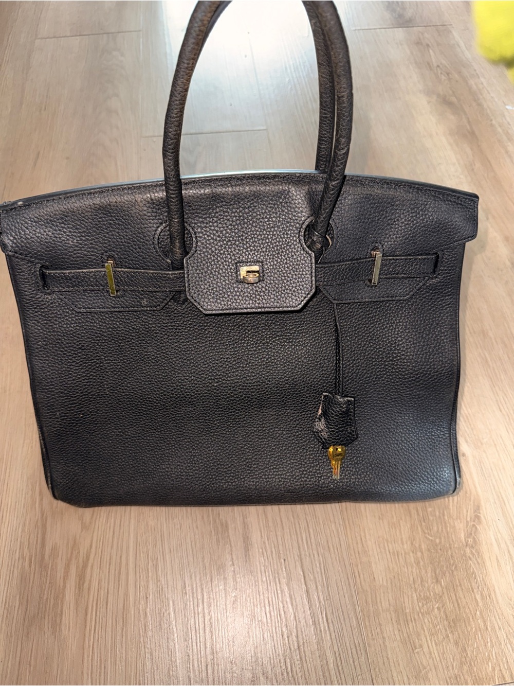 Hermès 2000s Birkin 35 Black
GHW Handbag